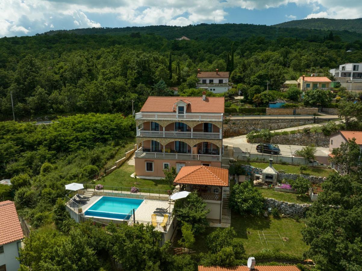 Jovich Apartments 2 Mošćenička Draga Buitenkant foto