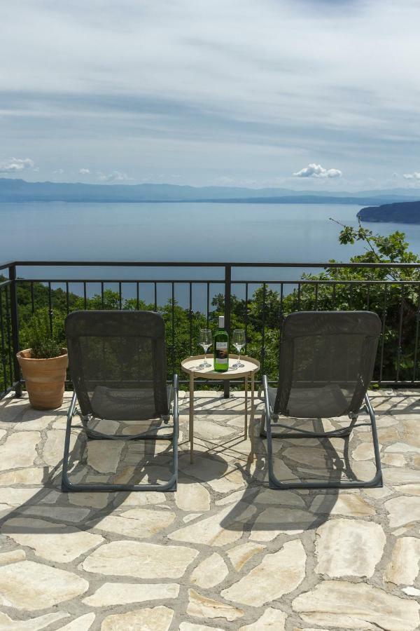 Jovich Apartments 2 Mošćenička Draga Buitenkant foto